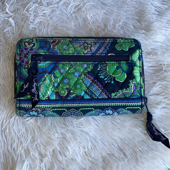 Retired Vera Bradley zip around wallet shades of blues , green gently preowned - Picture 2 of 9
